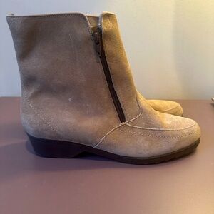 Hush Puppies Gray Tan Suede Leather Fleece Lined Ankle Boots